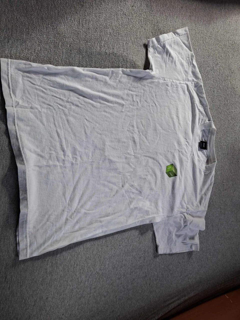 t-shirt branco/verde marca huf – tamanho l – photo 2